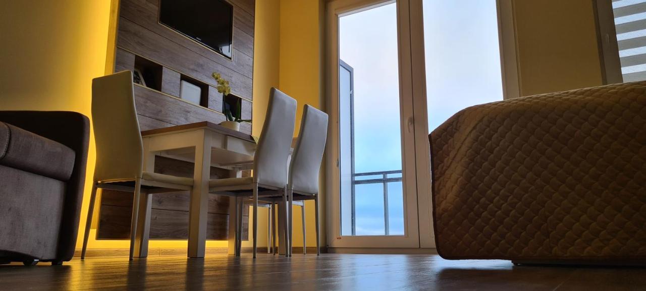 Apartament "Zloty Relaks" Tuz Przy Plazy Z Balkonem Z Widokiem Na Hel I Hamakami プツク エクステリア 写真